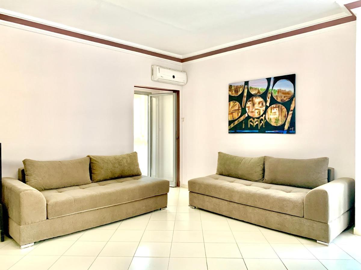 Anfa 28 - 2 Bedrooms - Well Located Apartment - Large And Pleasant Casablanca Esterno foto